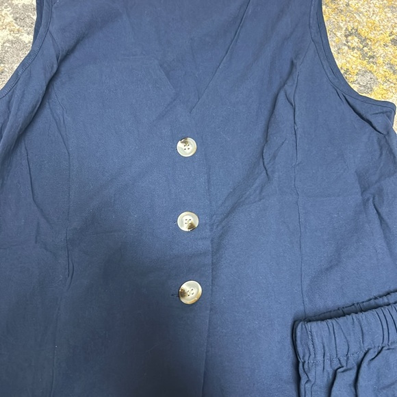 SHEIN Slayr Marynarka I Szorty Z Kamizelką I Jednokolorowymi Guzikami Z Przodu - Picture 4 of 8